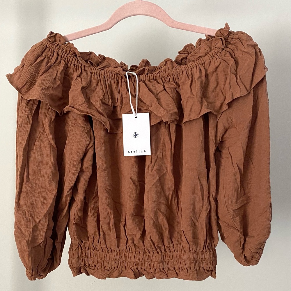 Stellah Brown Puff Sleeve Ruffled Blouse